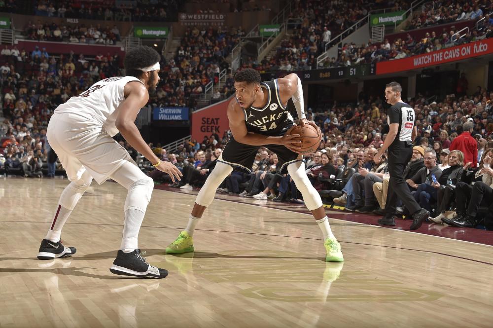 凸显他们在 凸显他们在