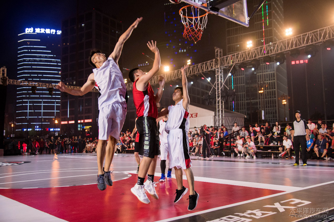 球增添了新 球增添了新